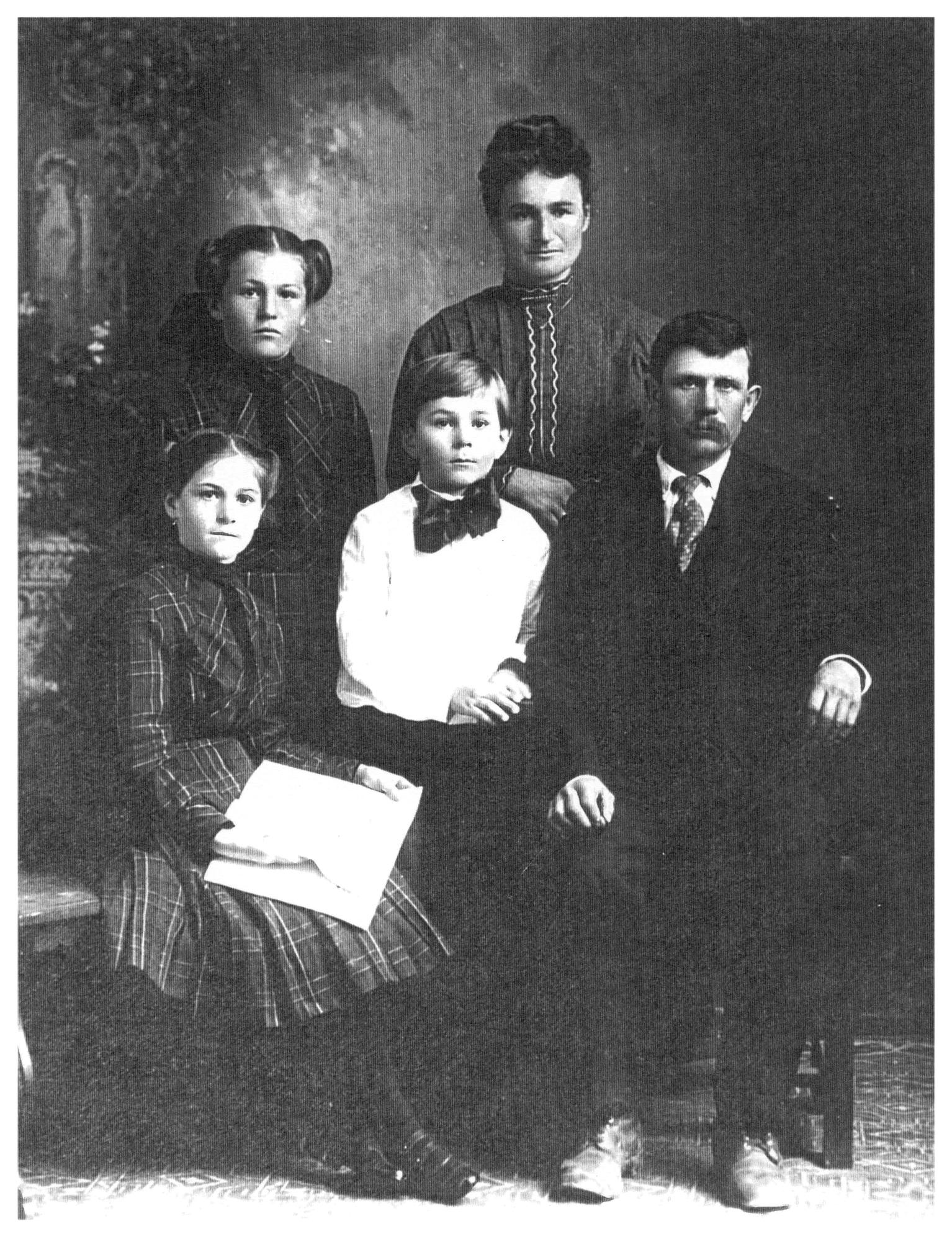 George & Ludmilla (Kummer) Rothamer Family